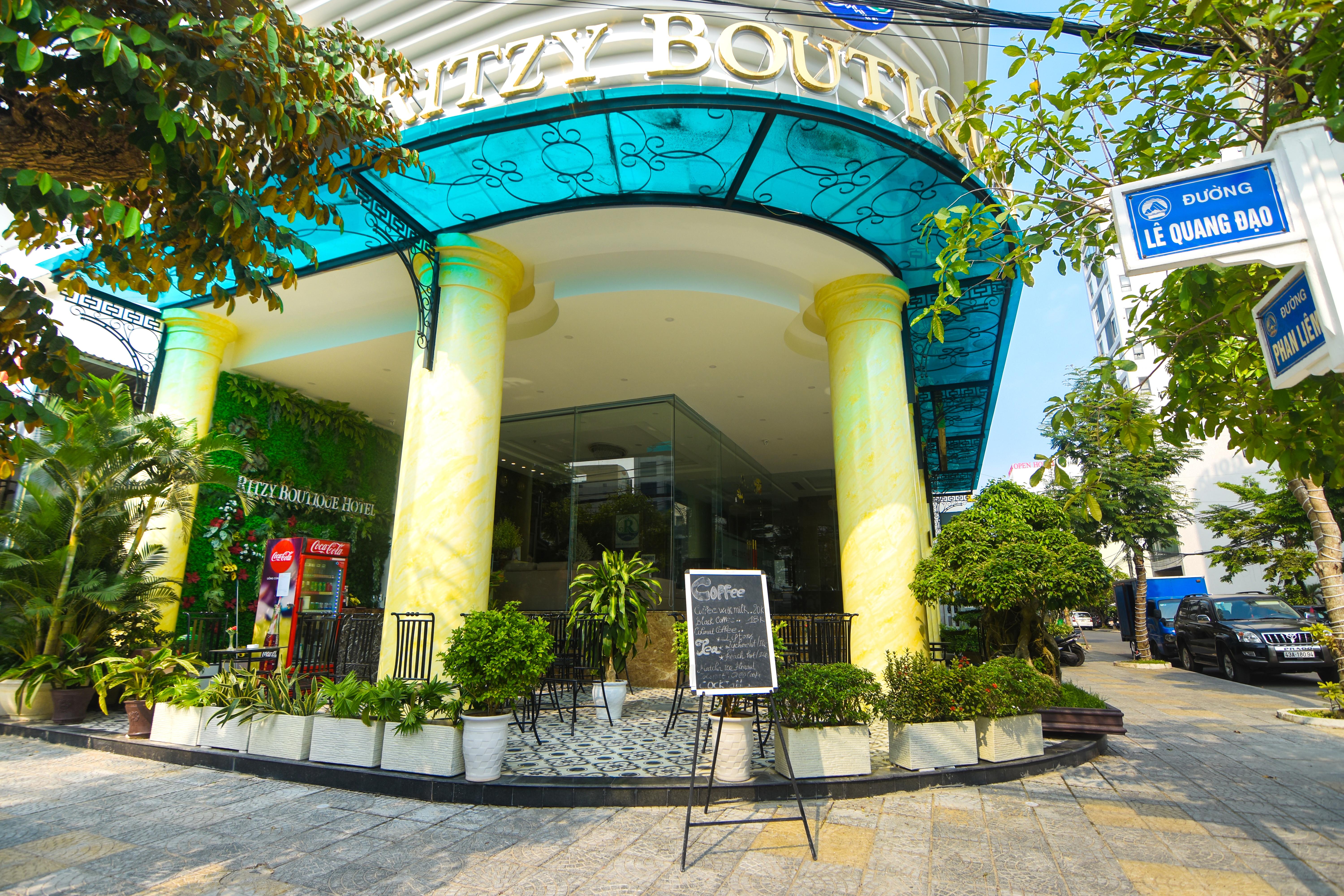 Ritzy Boutique Hotel Da Nang Beach Exterior photo